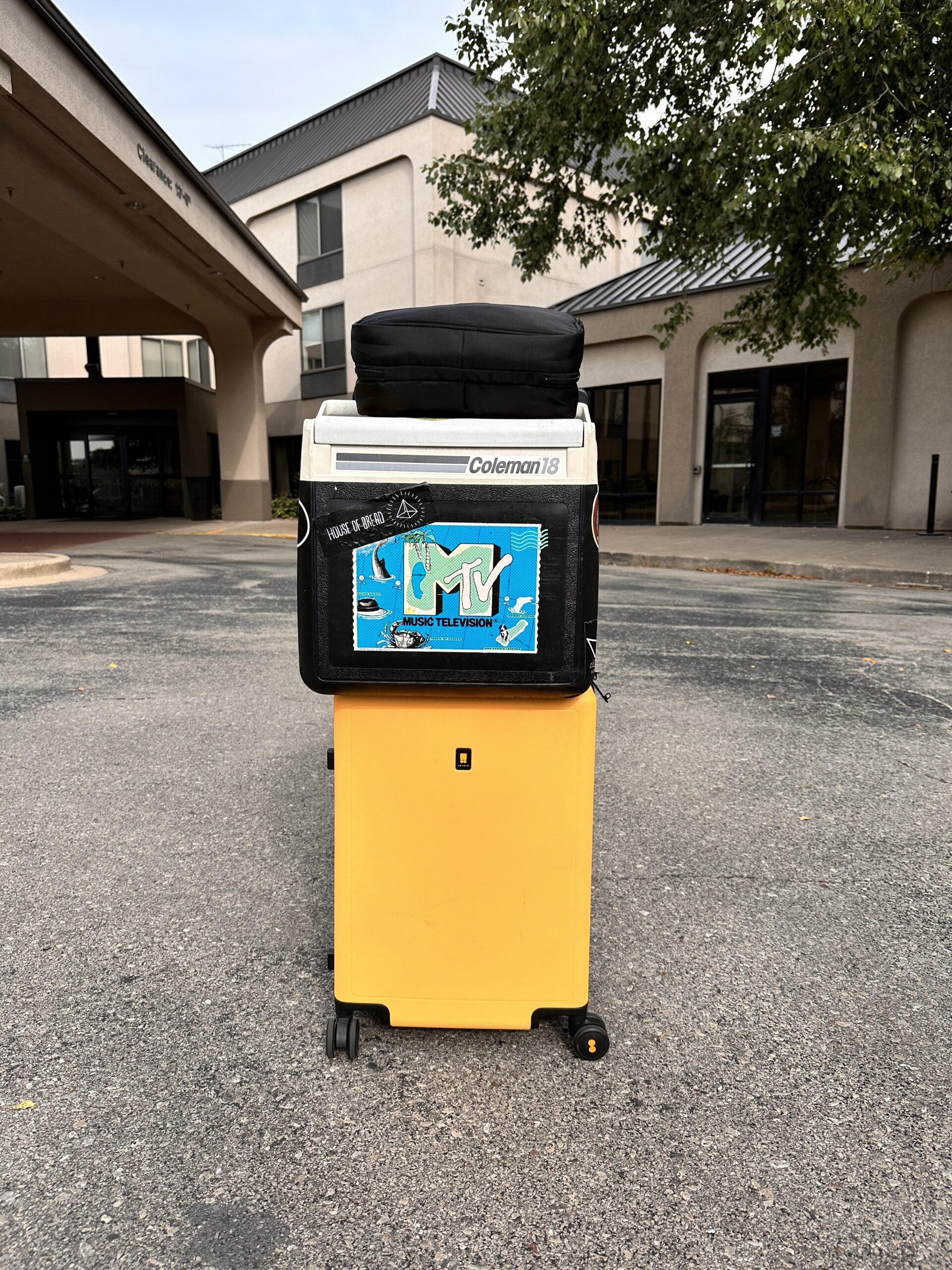 Cor Surf backpack with cooler on top