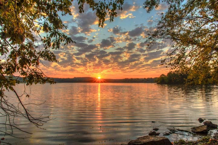 Sunrise Tuttle Creek State Park Kansas copy-min