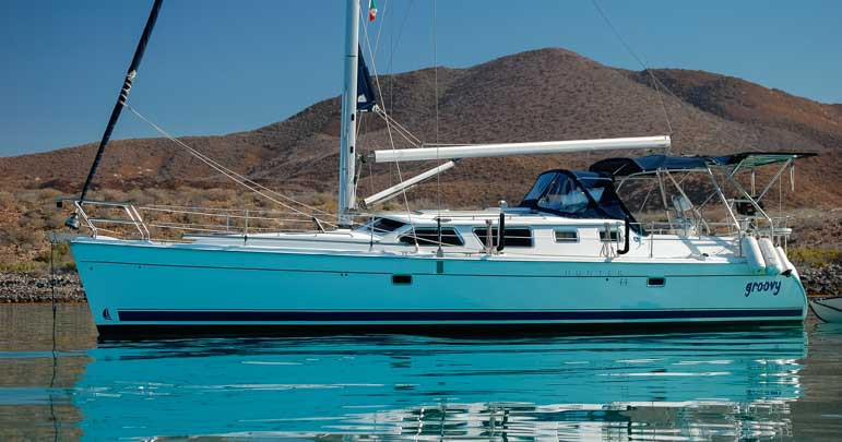 Hunter 44DS sailboat Groovy on Mexico cruise and nomadic lifetsyle-min