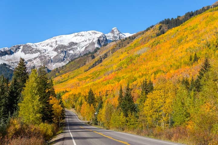 Nomadic lifestyle on the road and RV living travel stories-min