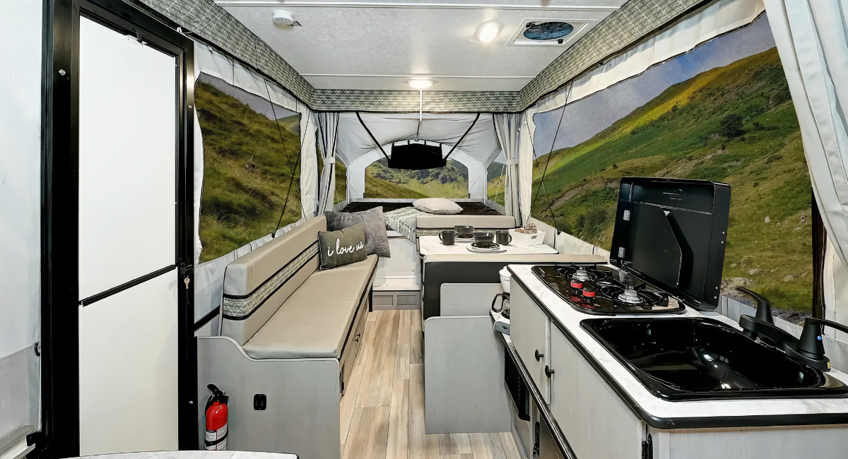 Coachmen Clipper pop-up camper