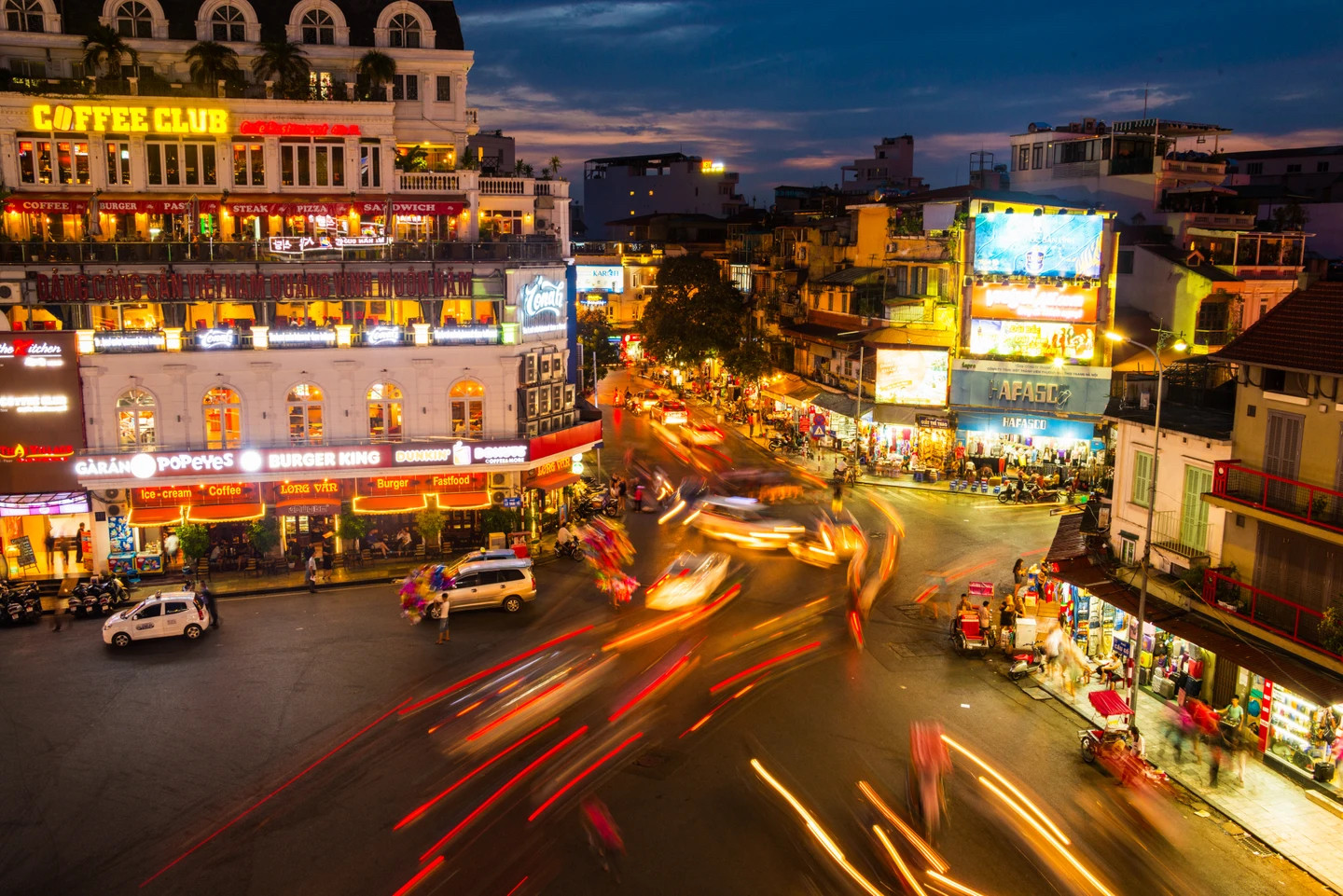 Motorbiking, Hanoi