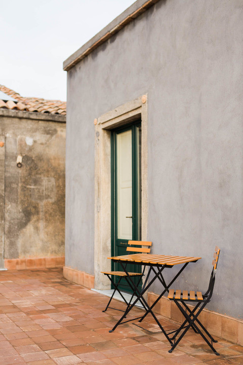 Save time and discover charming towns with convenient last minute travel options.